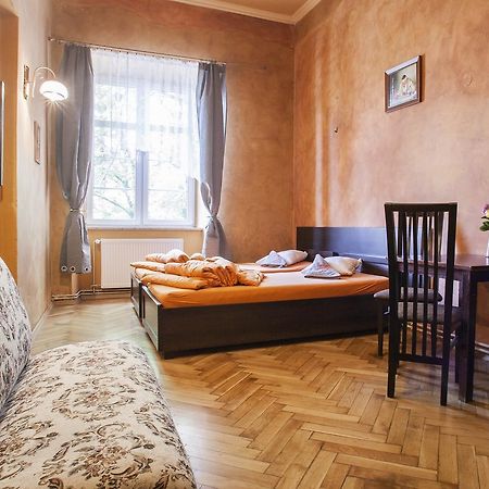 Momotown Privates Bed & Breakfast Krakow Dış mekan fotoğraf