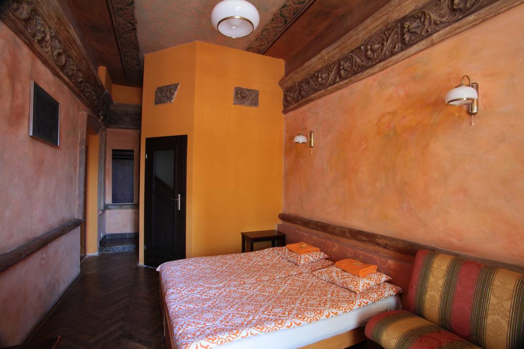 Momotown Privates Bed & Breakfast Krakow Dış mekan fotoğraf