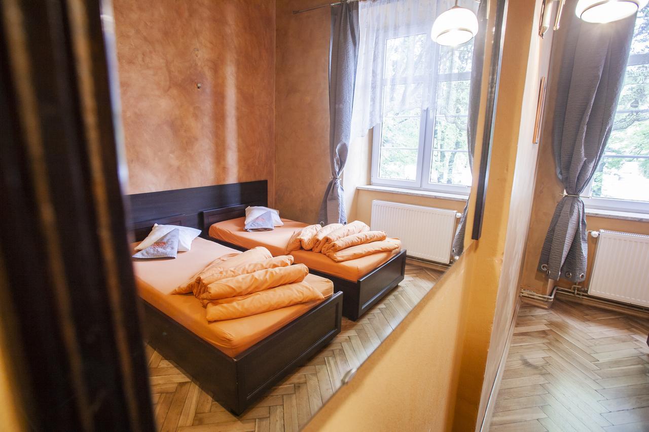 Momotown Privates Bed & Breakfast Krakow Dış mekan fotoğraf