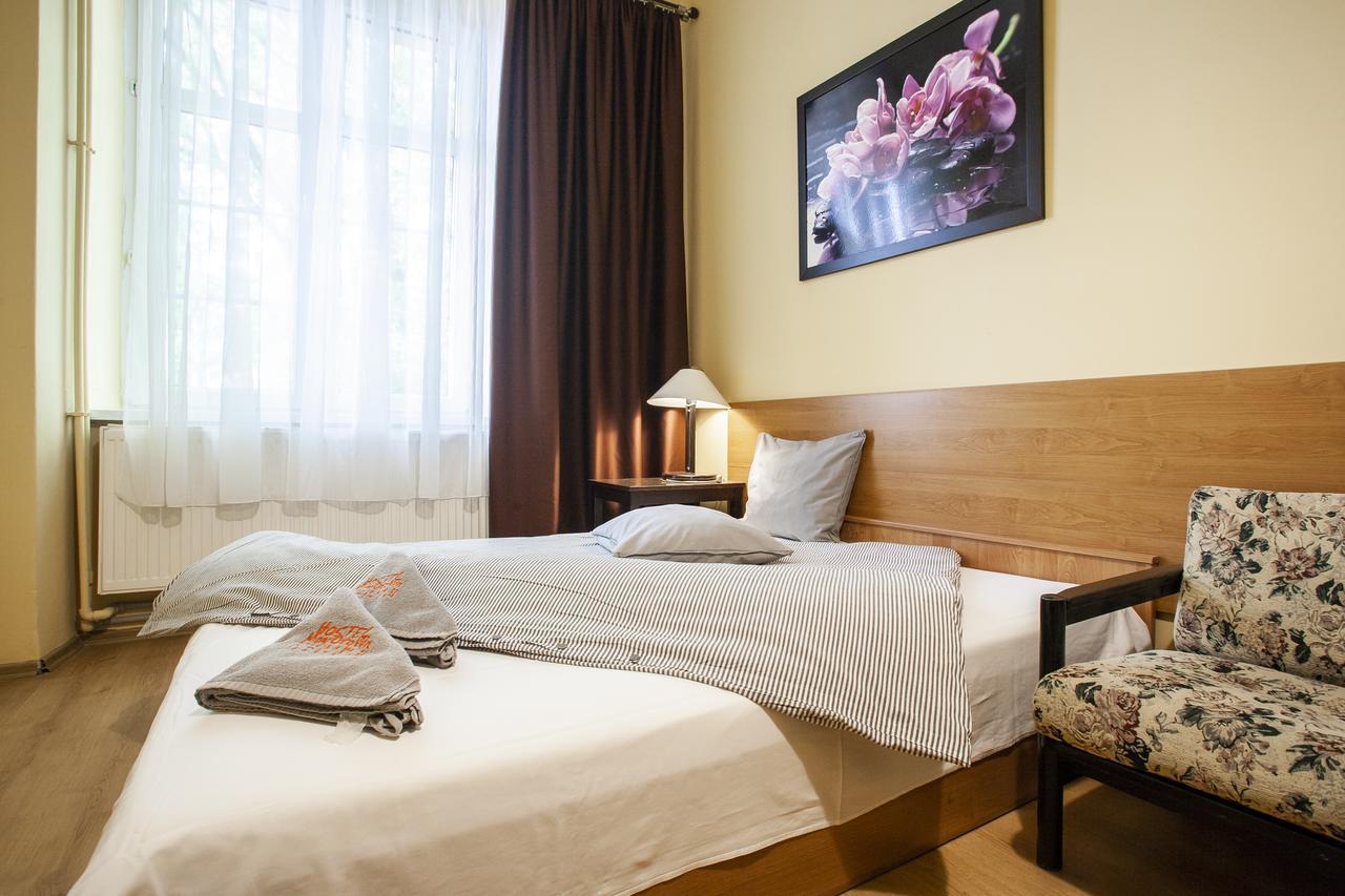Momotown Privates Bed & Breakfast Krakow Dış mekan fotoğraf