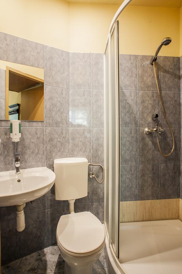 Momotown Privates Bed & Breakfast Krakow Dış mekan fotoğraf